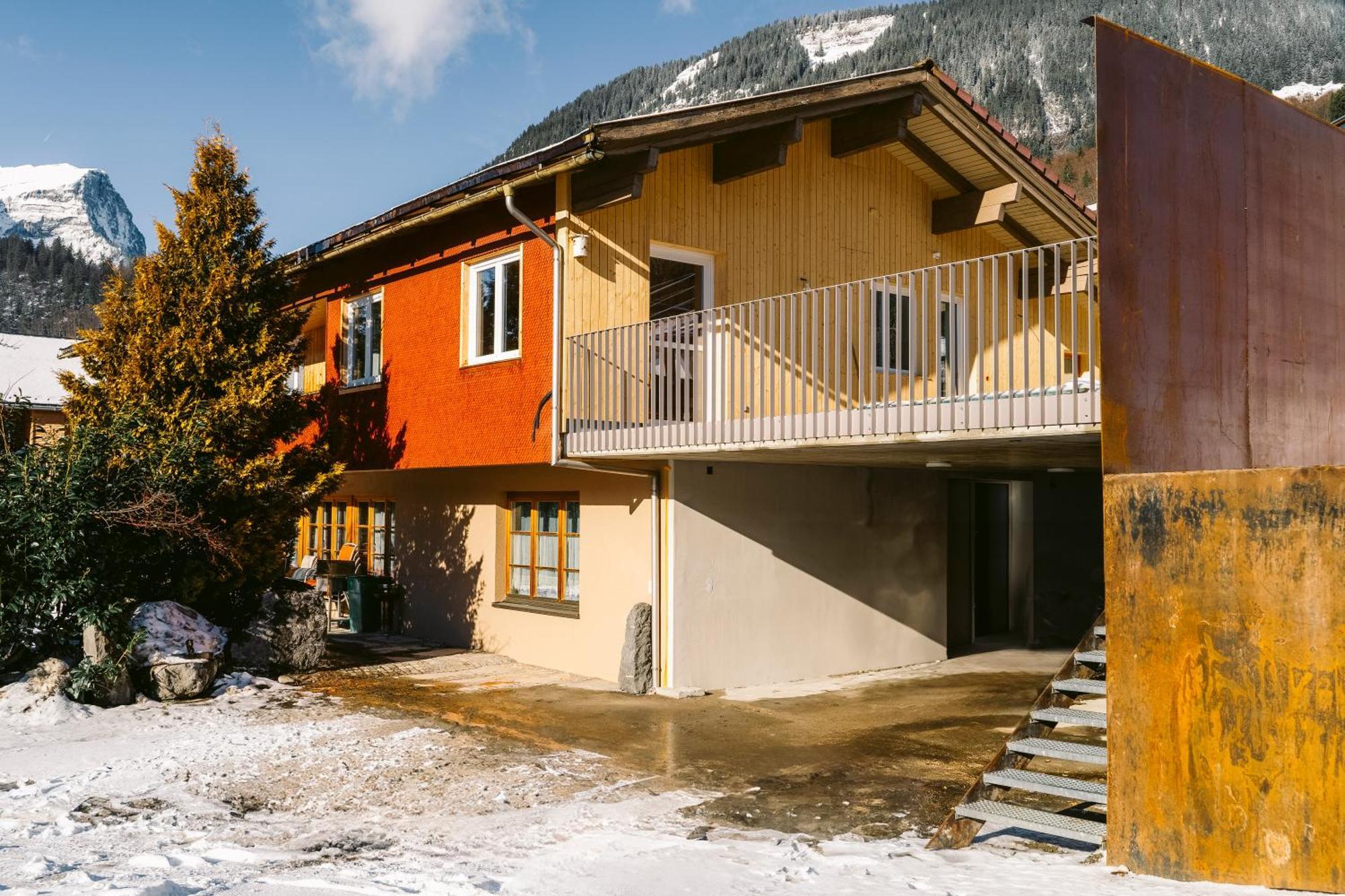 Hugo - Der Bodenstaendige - Huusa Im Bregenzerwald Rehmen Esterno foto